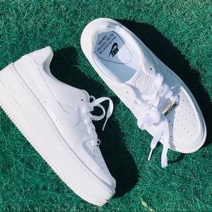 Nike Air Force 1 Sage Low